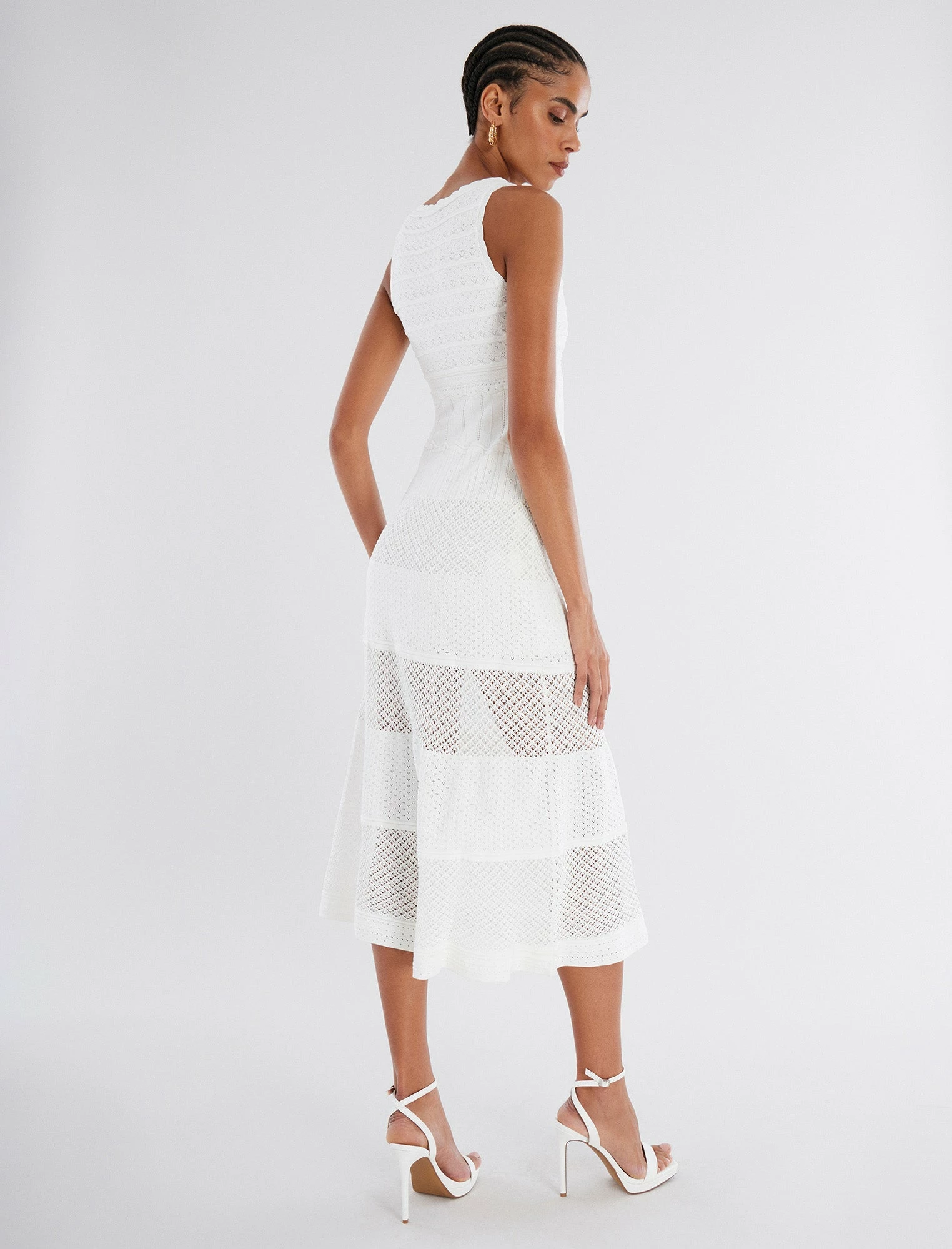 BCBGMAXAZRIA Adrienne V-Neck Fit-And-Flare Dress 7 BCBGMAXAZRIA Adrienne V-Neck Fit-And-Flare Dress - Image 5