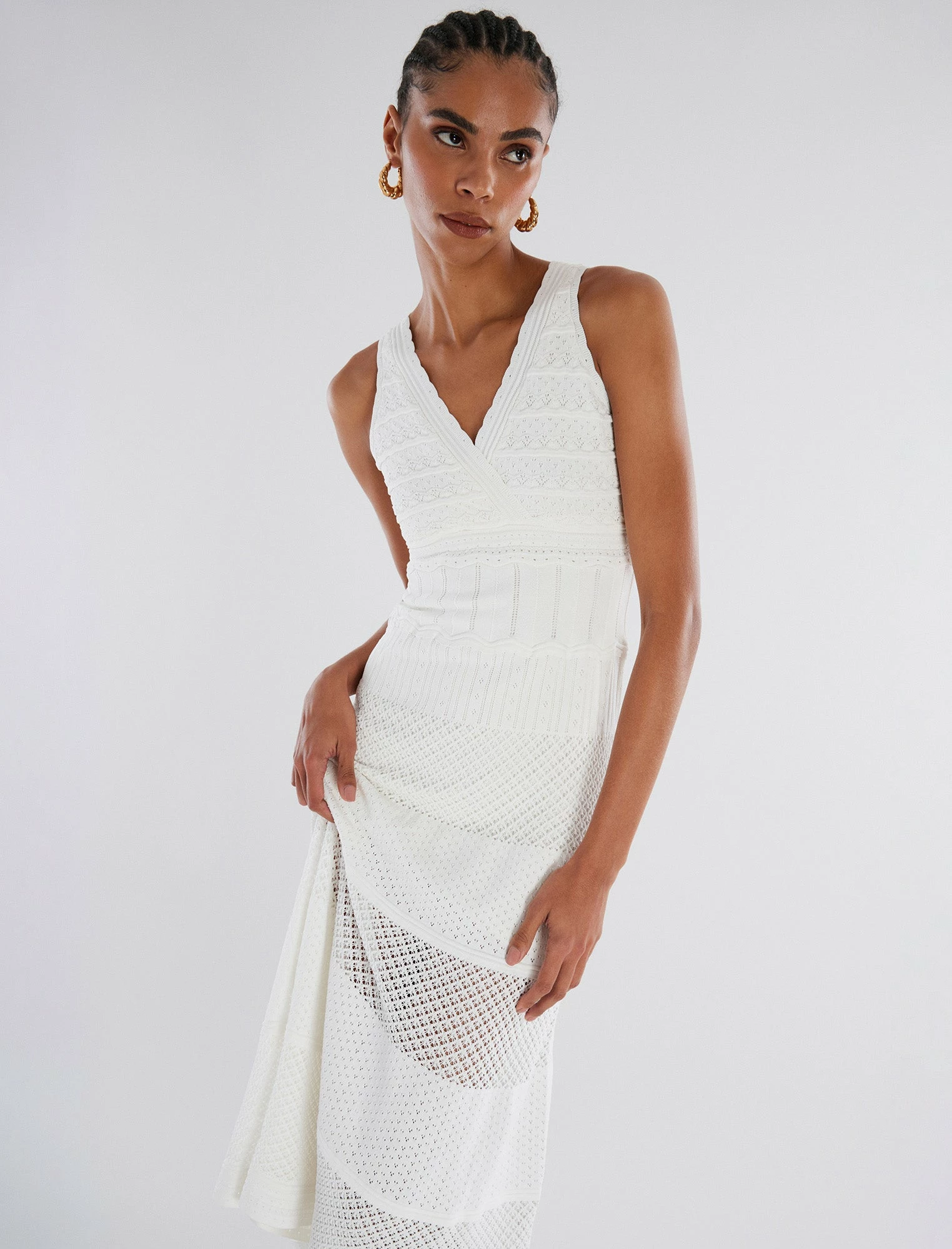 BCBGMAXAZRIA Adrienne V-Neck Fit-And-Flare Dress 4 BCBGMAXAZRIA Adrienne V-Neck Fit-And-Flare Dress - Image 2