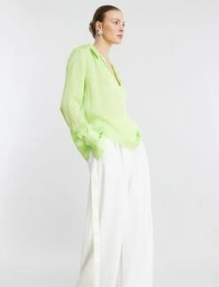 BCBGMAXAZRIA V-Neck Collared Top 13 BCBGMAXAZRIA V-Neck Collared Top -Bcbg Shop 2.28 T 23SRT078VI05 VD 3