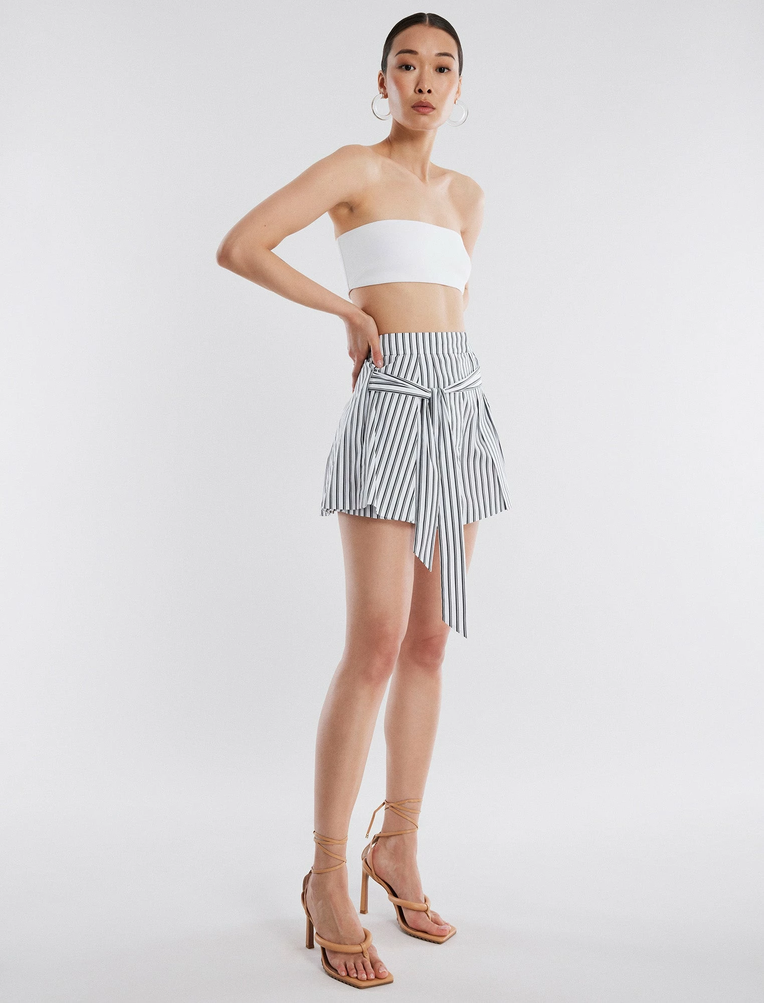 BCBGMAXAZRIA Meg Silky High-Waisted Short 5 BCBGMAXAZRIA Meg Silky High-Waisted Short - Image 3