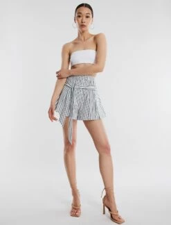 BCBGMAXAZRIA Meg Silky High-Waisted Short 15 BCBGMAXAZRIA Meg Silky High-Waisted Short -Bcbg Shop 4.30 B AFW70519 115 5