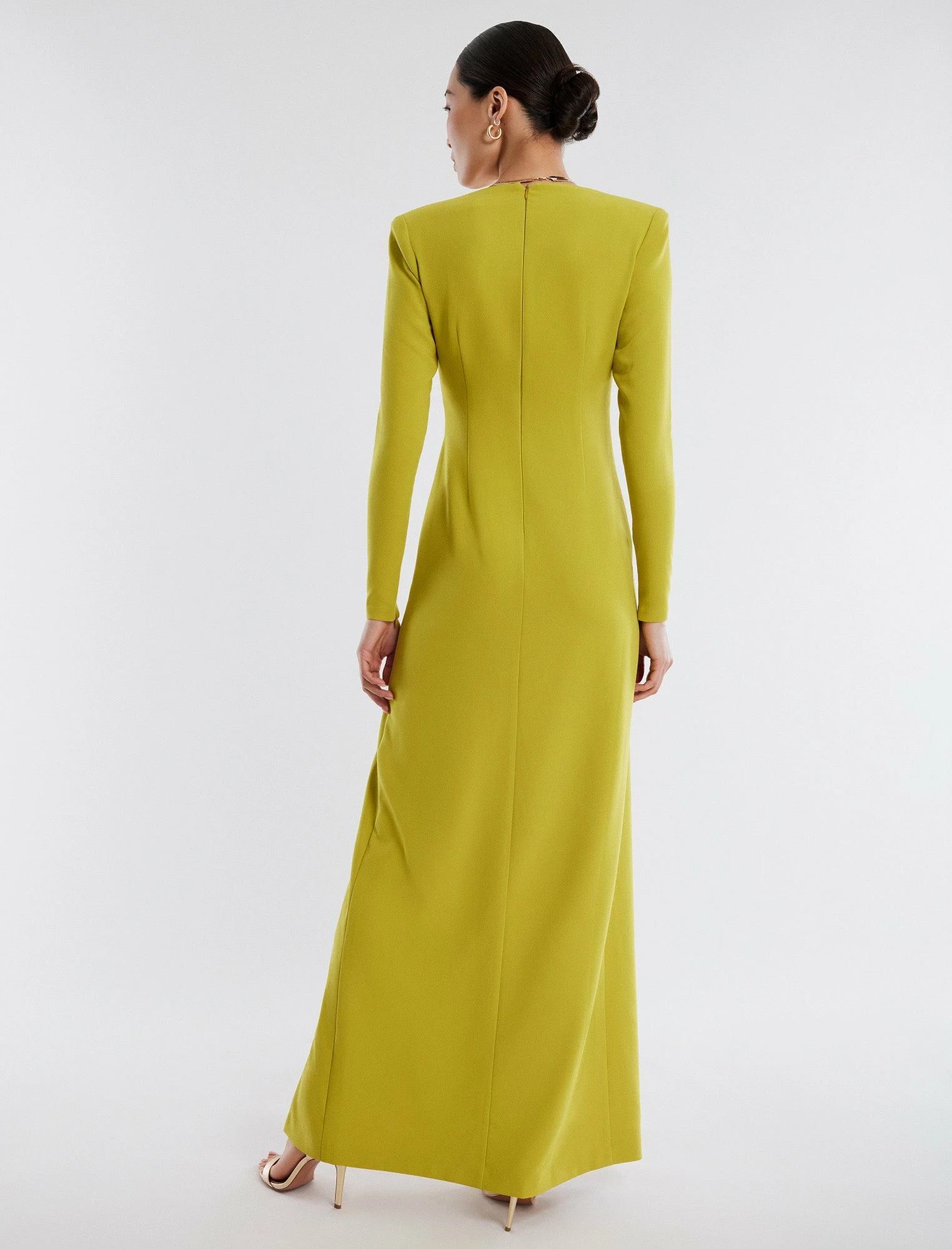 BCBGMAXAZRIA Apollo Long Sleeve Gown 6 BCBGMAXAZRIA Apollo Long Sleeve Gown - Image 4