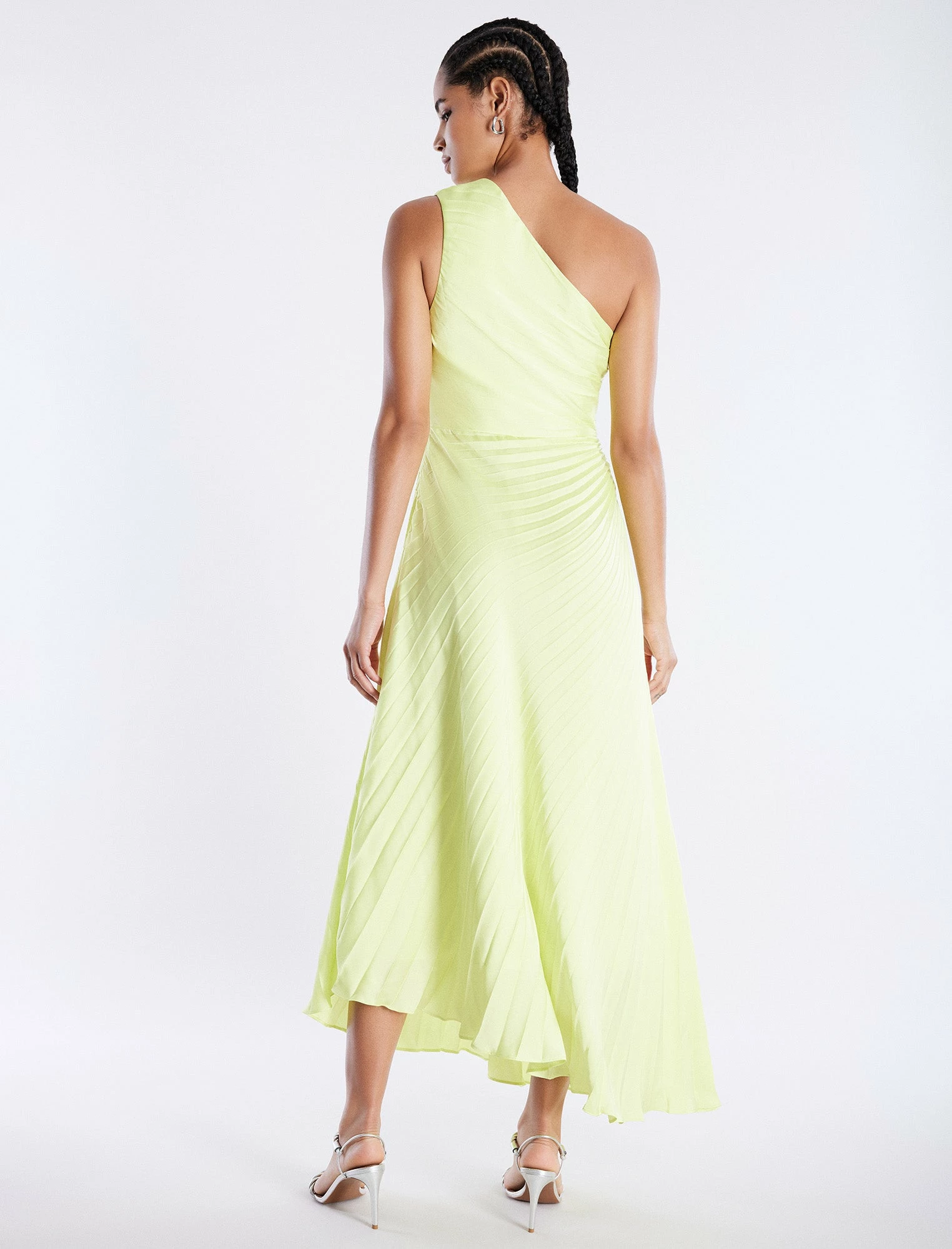 BCBGMAXAZRIA Acacia One Shoulder Satin Gown 6 BCBGMAXAZRIA Acacia One Shoulder Satin Gown - Image 4