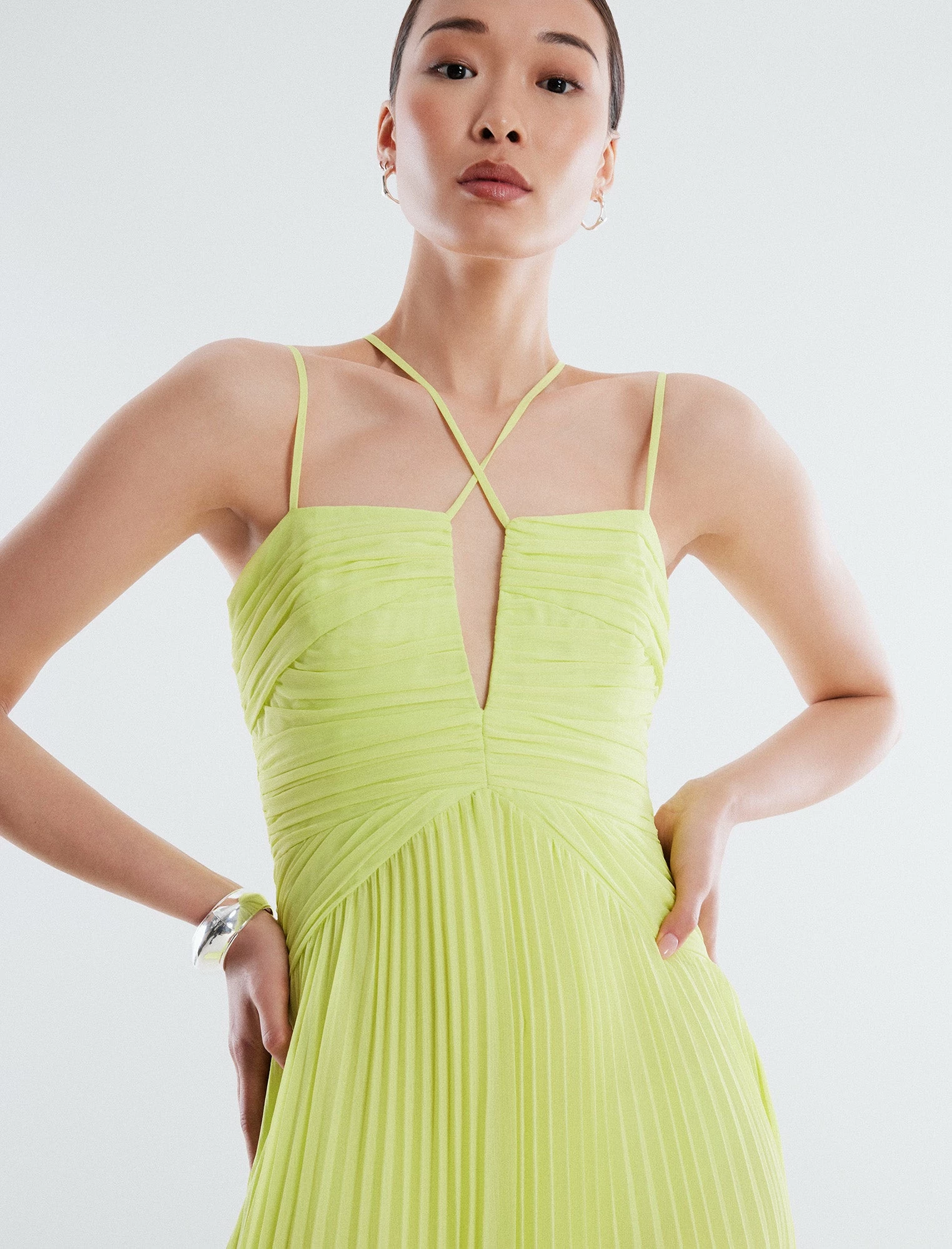 BCBGMAXAZRIA Ziv Chiffon Gown 8 BCBGMAXAZRIA Ziv Chiffon Gown - Image 6