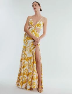 Front Page -Bcbg Shop 530 D AGO60589 705 2