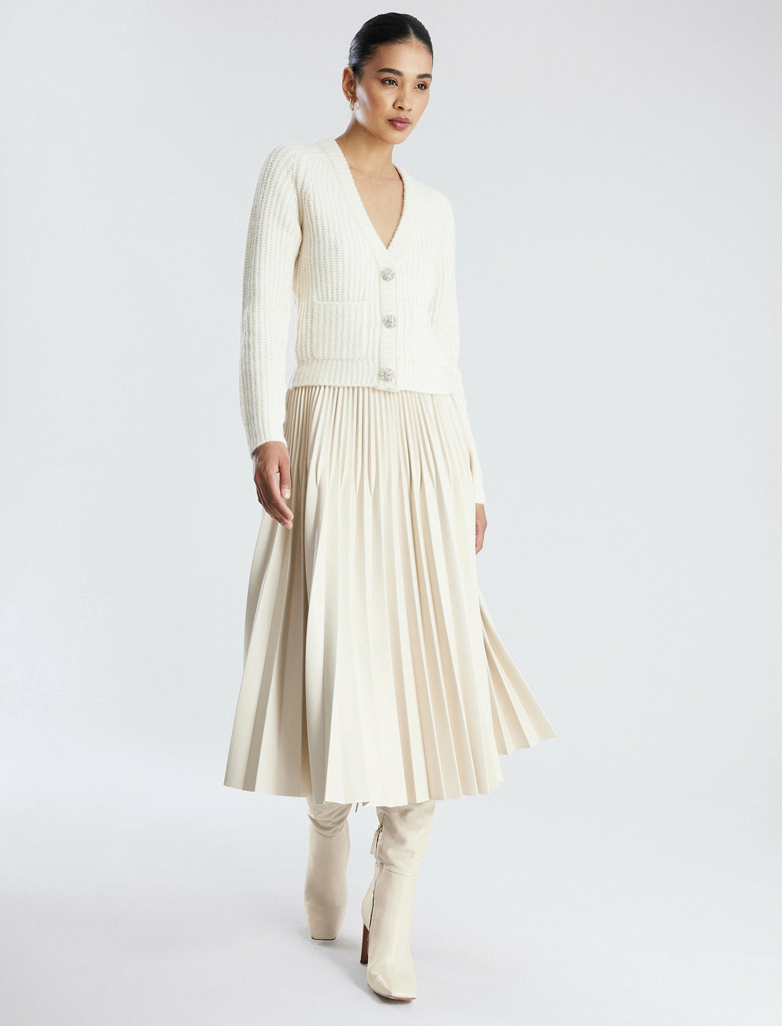 BCBGMAXAZRIA Audette Faux Leather Pleated Midi Skirt 7 BCBGMAXAZRIA Audette Faux Leather Pleated Midi Skirt - Image 5