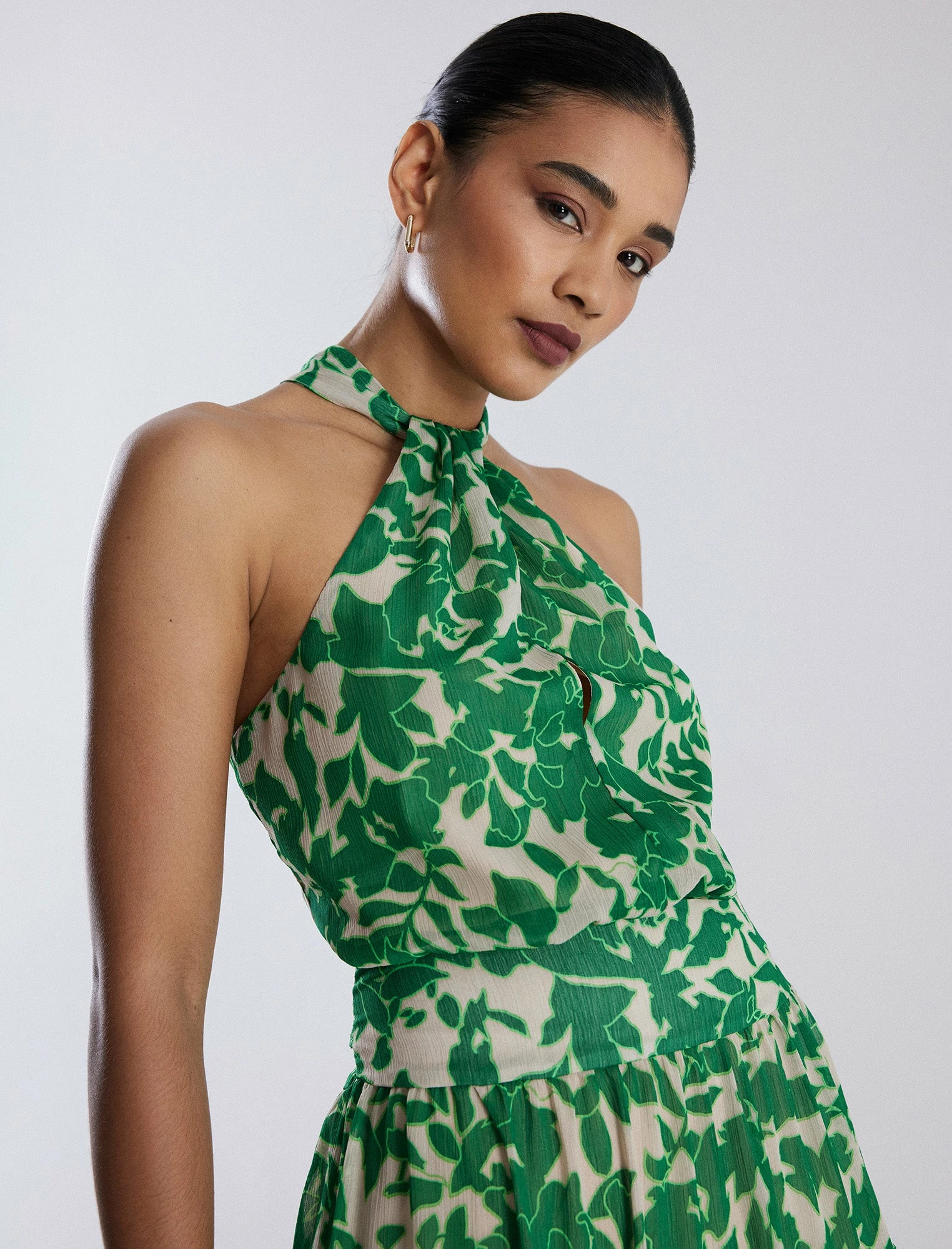 BCBGMAXAZRIA Adrianna Halter Midi Dress 8 BCBGMAXAZRIA Adrianna Halter Midi Dress - Image 6