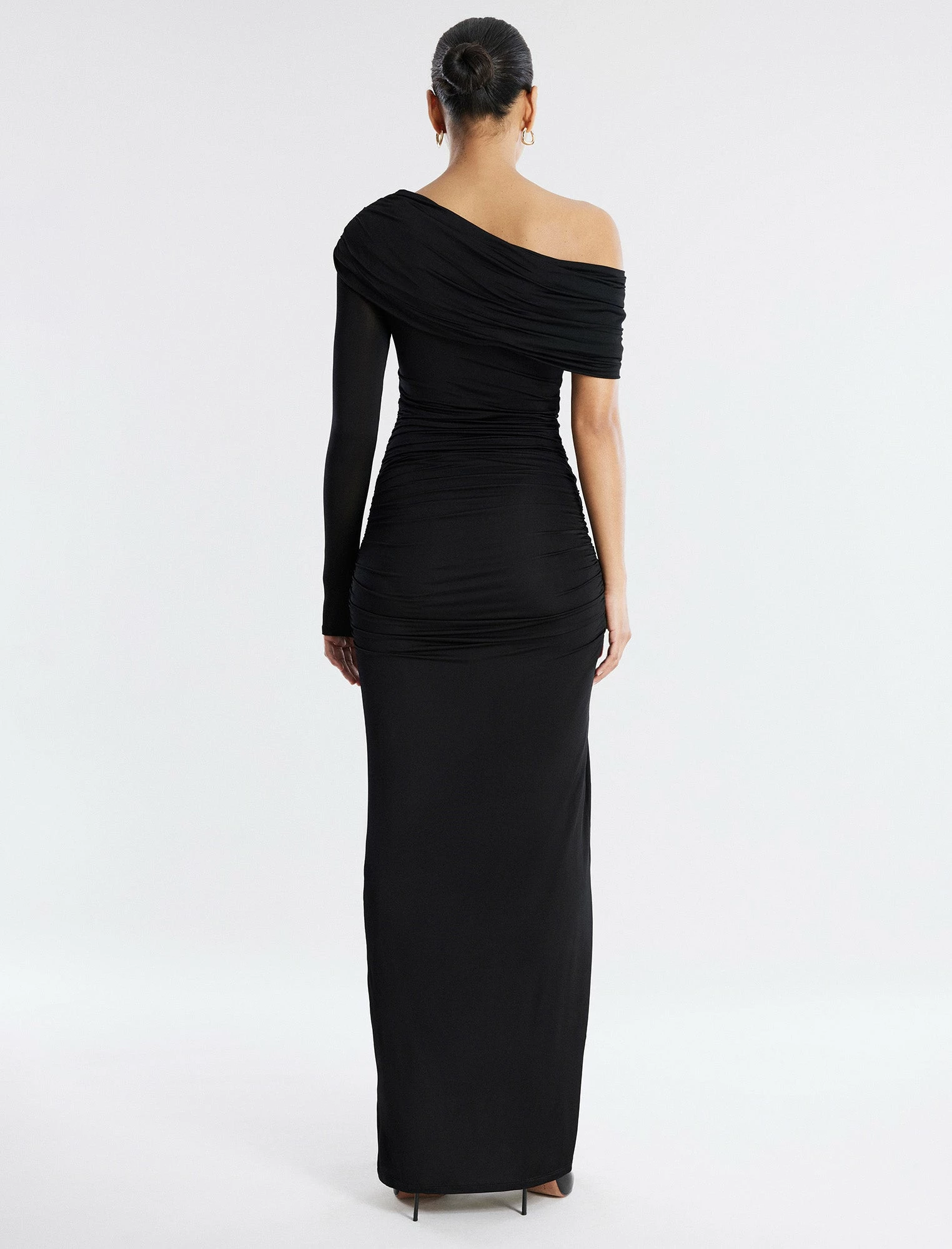 BCBGMAXAZRIA Pallas One Shoulder Ruched Gown 6 BCBGMAXAZRIA Pallas One Shoulder Ruched Gown - Image 4