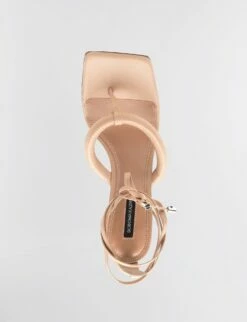 BCBGMAXAZRIA Pelia Thong Sandal Heel -Bcbg Shop MX2PEL28 5