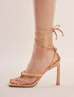 BCBGMAXAZRIA Pelia Thong Sandal Heel -Bcbg Shop MX2PEL28 6