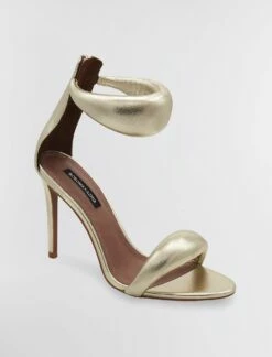 BCBGMAXAZRIA Seena Sandal Heel
